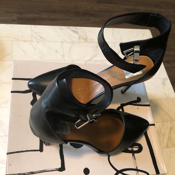 Dolce Vita Odetta Black Leather New Women’s ankle strap heel 8.5 - Picture 6 of 10